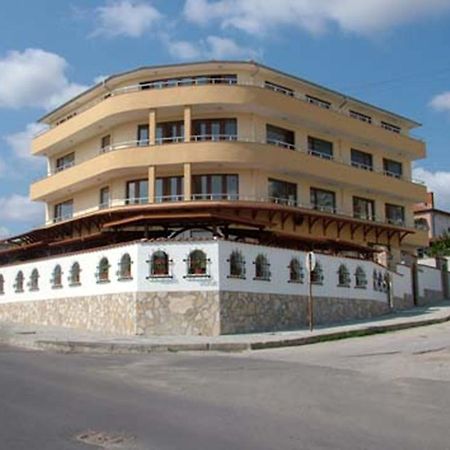 איוואילובגרד Family Hotel St. Constantine And Helena מראה חיצוני תמונה