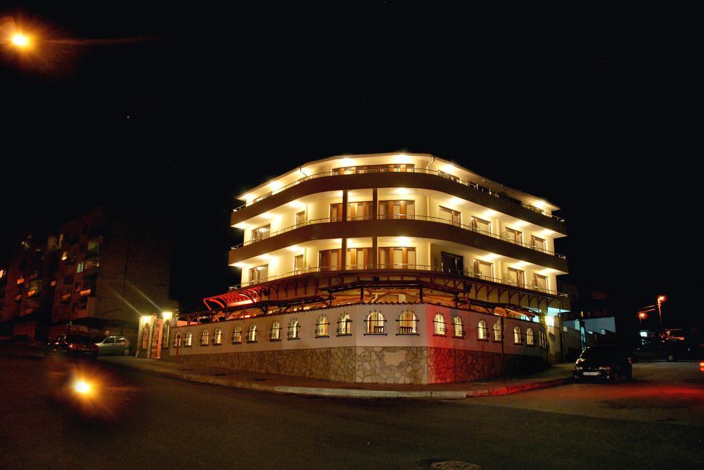 איוואילובגרד Family Hotel St. Constantine And Helena מראה חיצוני תמונה